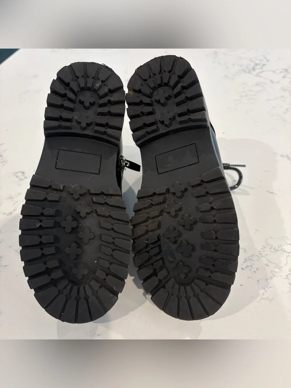 Vince Camuto chunky lug
